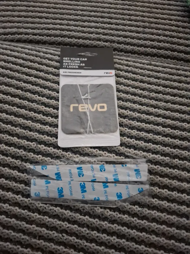 Insignias Revo Coche