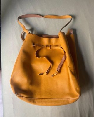 Bolso H&M Mostaza Ajustable