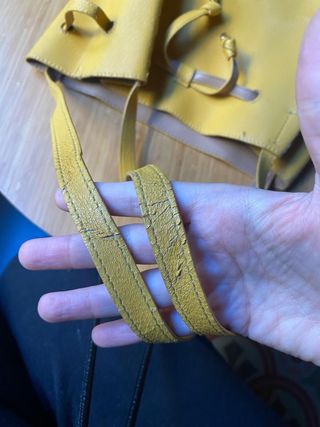 Bolso H&M Mostaza Ajustable