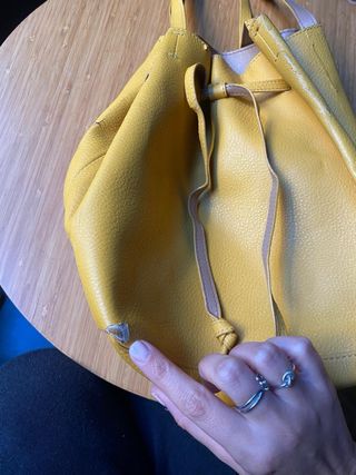 Bolso H&M Mostaza Ajustable