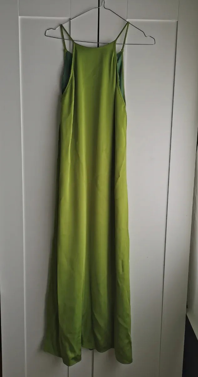 Vestido largo verde oliva