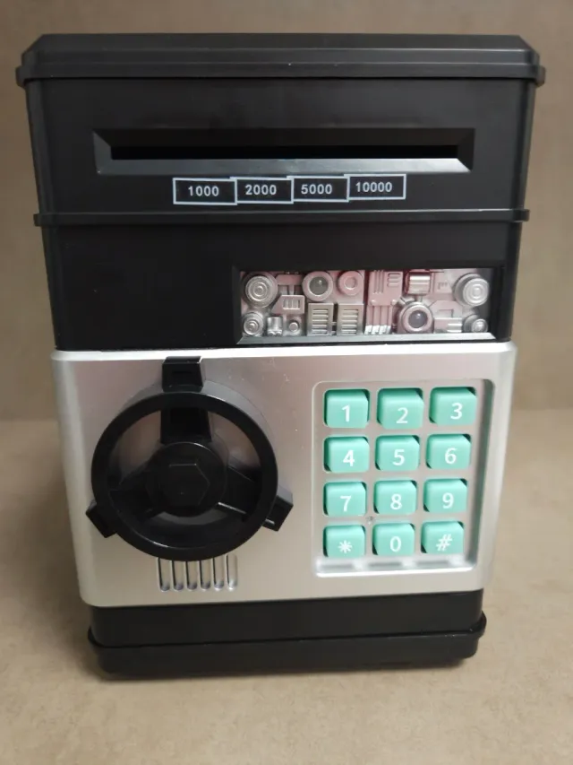 Hucha electrónica con teclado numérico