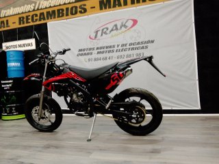 Super Motard 50cc 2T Minarelli Matricula incluida.