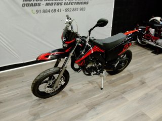 Super Motard 50cc 2T Minarelli Matricula incluida.