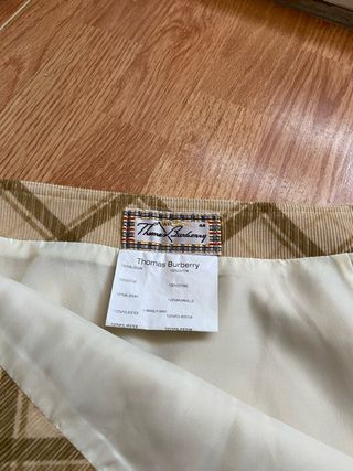Falda Burberry cuadros beige y marrón
