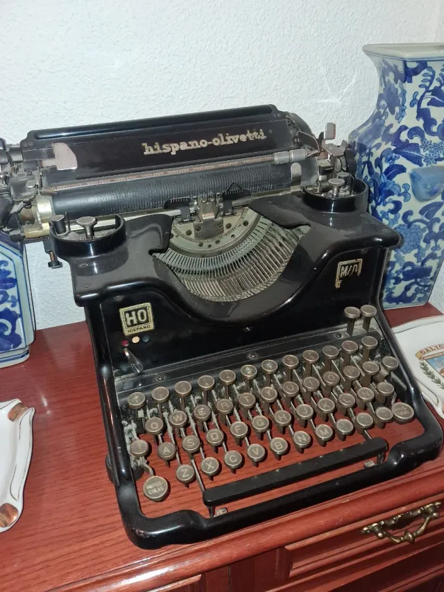 Máquina de escribir Hispano Olivetti M40