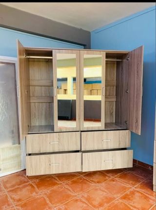 Armario 4 puertas con espejo y cajones