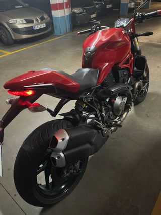 Ducati Monster 821