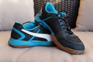 Zapatillas Puma Veloz Indoor II Neg/Azul Talla 44