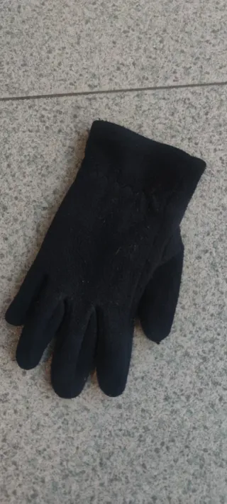 Guanti neri per bambini