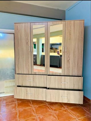 Armario 4 puertas con espejo y cajones