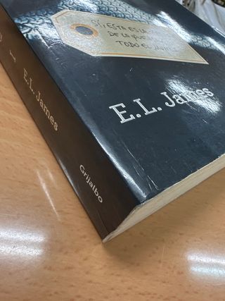 CINCUENTA SOMBRAS DE GREY