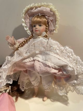 Lotto bambole vintage con scatola latta