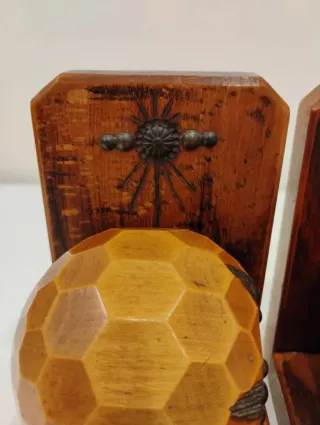 Par de Suportes para Livros