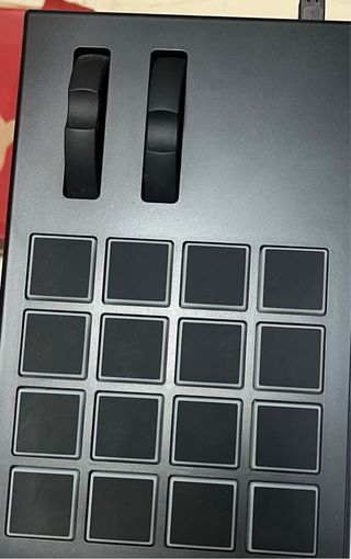 Teclado MIDI Alesis VI49