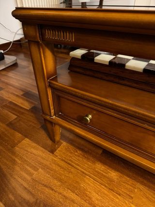 Mesa de centro de madera y cristal