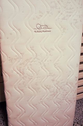 Cuna IKEA y su colchón Baby Matress