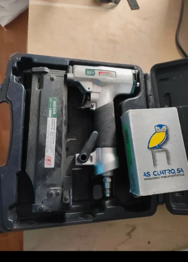Clavadora Neumática FASTEN MB50R