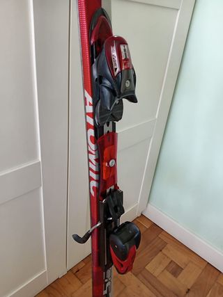 Esquís Atomic Izor 5:3 medida 1.59 cm