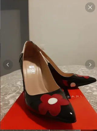 Zapatos Stilettos Angari Piel charol Negro Rojo