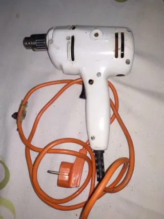 Taladro Eléctrico Vintage Blanco
