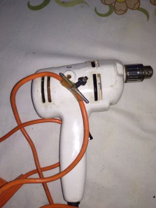 Taladro Eléctrico Vintage Blanco