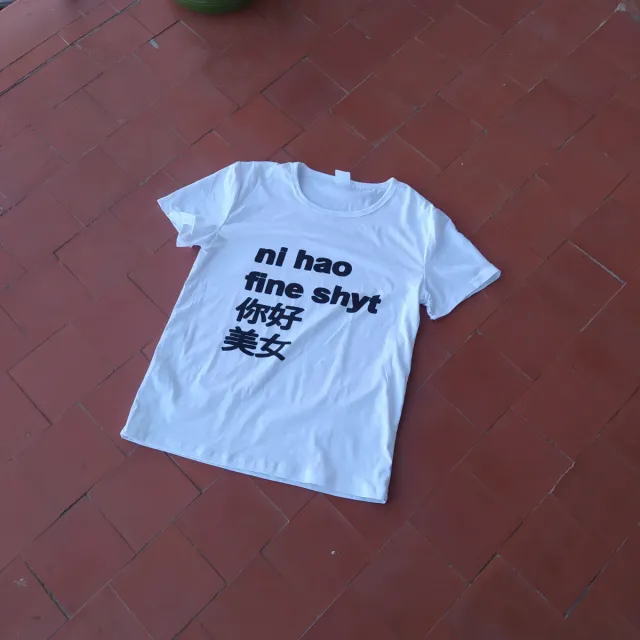 Camiseta Blanca Talla M con Texto