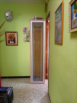 Bonita Estantería con Luz interior