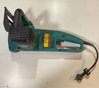 Vendo motosierra eléctrica Bosch 350B