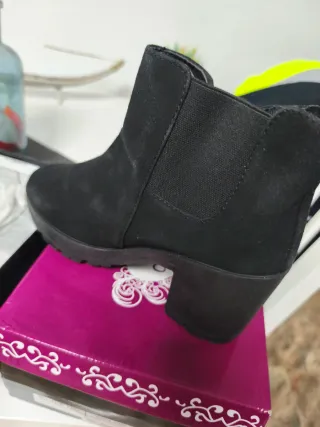 Botines negros de tacón