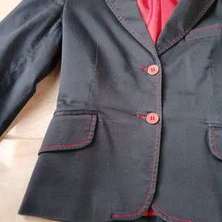 Chaqueta Blazer Precchio azul marino detalles rojo