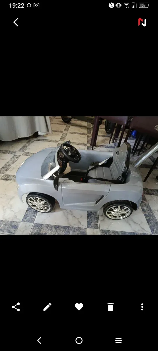 Coche eléctrico Audi R8 Spyder para niños