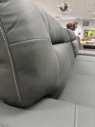 Chaiselongue cama y arcón gris/blanco