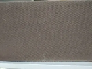 Porta revistas em pele com pega