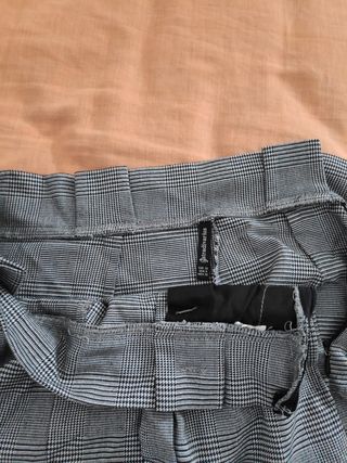 Shorts Estampado con cuadros de Zara.