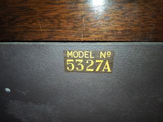 Radio Tocadiscos HMV Madera