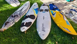 Lote Tablas, velas y botavaras windsurf