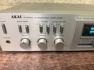 Amplificatore Akai AM-UO2 Stereo Integrato