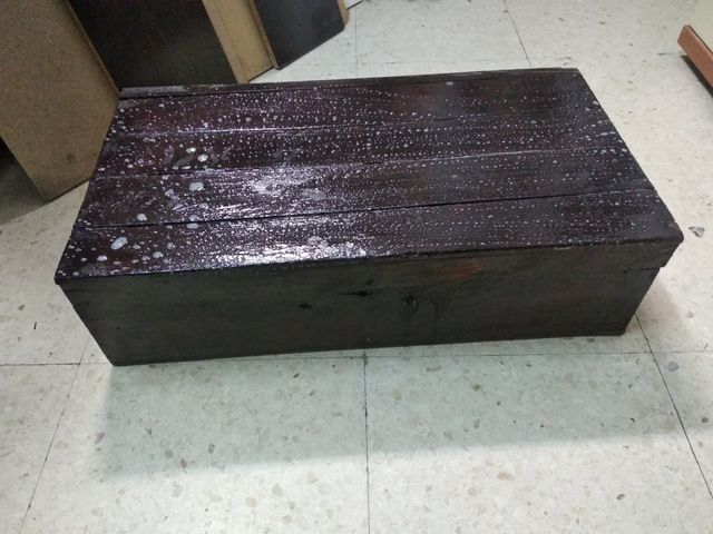 Maleta de madera antigua