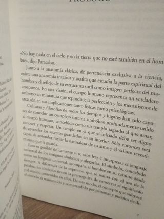 Anatomía oculta (Magia Y Ocultismo) (Spanish Ed...