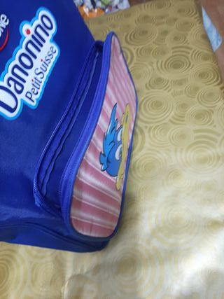 Mochila Danonino Petit Suisse Azul y Rosa