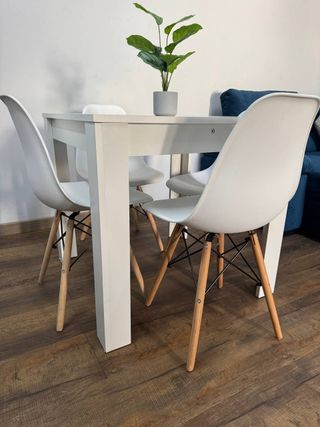 Comedor 4 Plazas. ¡Mesa Blanca Patas Madera!
