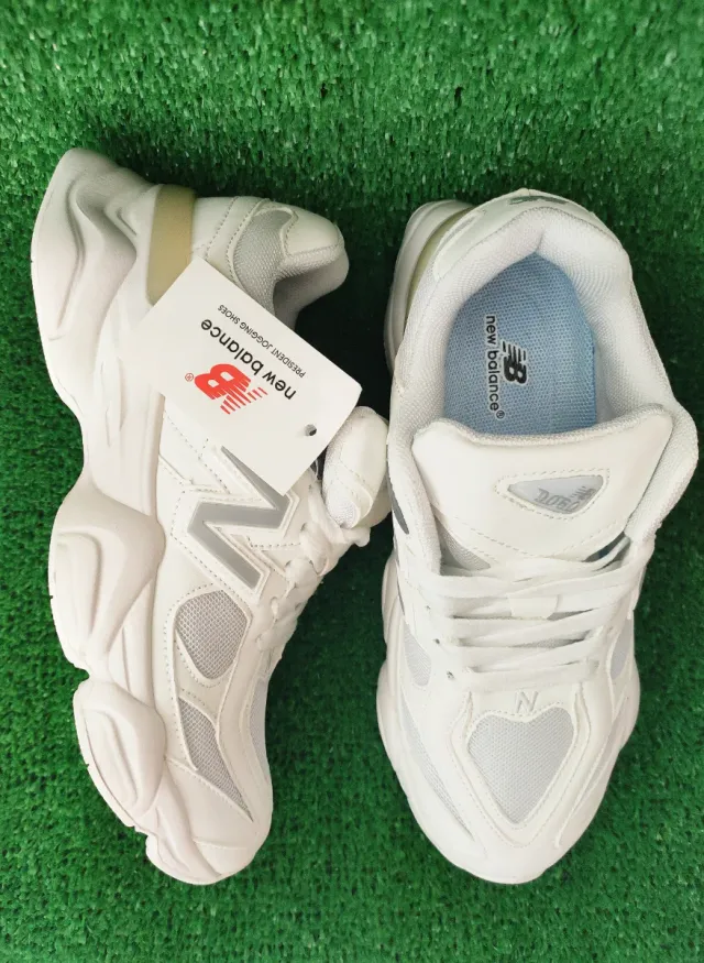 New Balance 9060 (39EU)