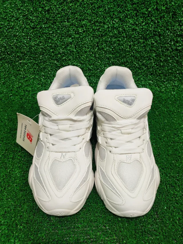 New Balance 9060 (39EU)