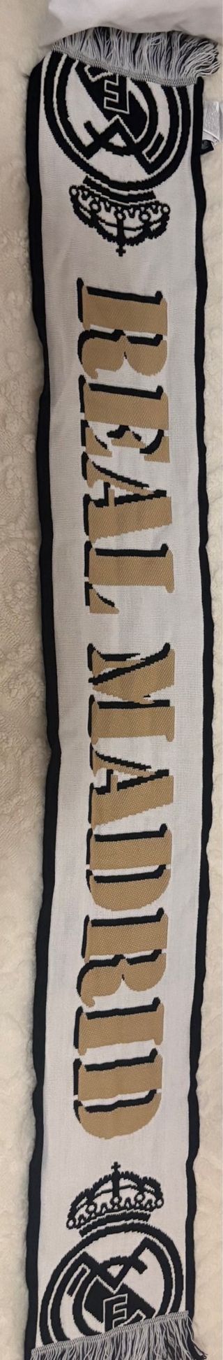 Bufanda Real Madrid Negra y Dorada