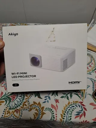 Proyector LED Wi-Fi Mini Akiyo