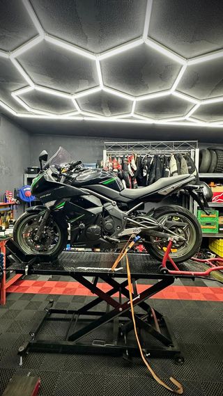 Kawasaki ER-6F 2010 negra 650 A2