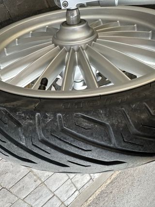 Piaggio Beverly 300 Scooter