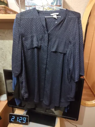 Vestido fiesta Taya L 20 € sin estrenar y blusa xs