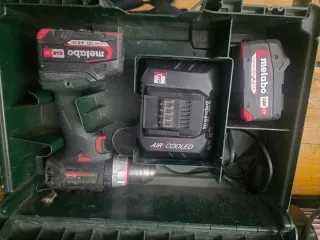 Taladro percutor Metabo CAS 18V